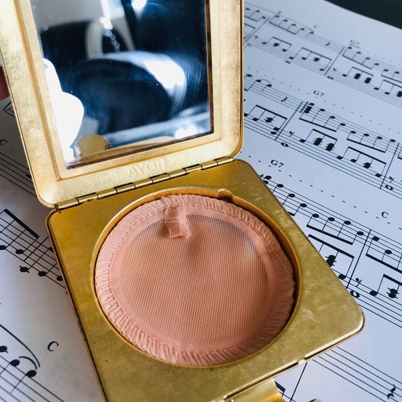 Vintage gold Avon mirror compact - Picture 5 of 7